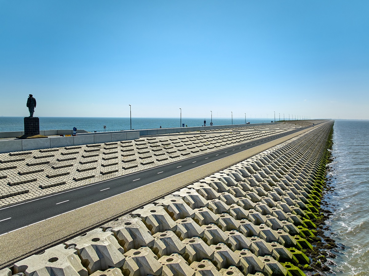 Waarom liggen er geen zonnepanelen op de Afsluitdijk? - De Afsluitdijk