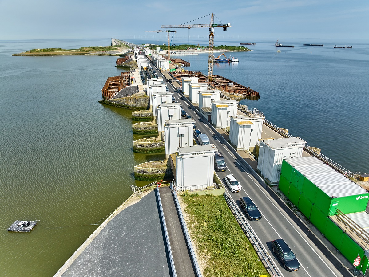 De Afsluitdijk - We werken door aan de Afsluitdijk
